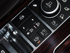 2014款 3.0 V6 SC Vogue SE 创世加长版 5座