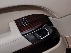 2014款 3.0 V6 SC Vogue SE 创世加长版 5座