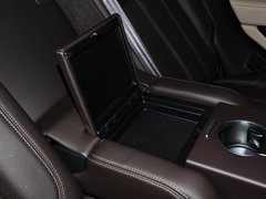 2014款 3.0 V6 SC Vogue SE 创世加长版 5座