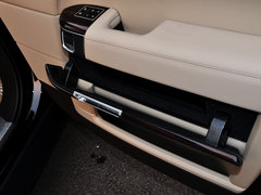 2014款 3.0 V6 SC Vogue SE 创世加长版 5座