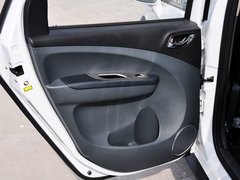 2014款 1.5L 手动 舒适型 5座