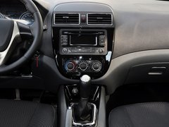 2014款 1.5L 手动 舒适型 5座