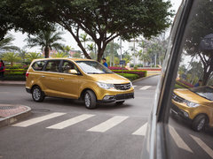 2014款 1.8L 手动 舒适型 7座