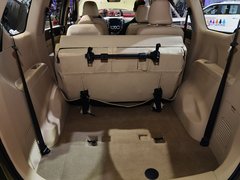 2014款 1.8L 手动 舒适型 7座