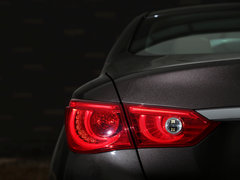 2014款 3.7L 豪华运动版