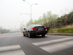 2014款 3.7L 豪华运动版