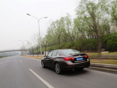 2014款 3.7L 豪华运动版