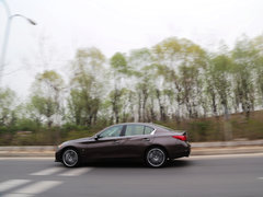 2014款 3.7L 豪华运动版