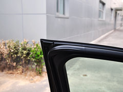 2014款 3.7L 豪华运动版