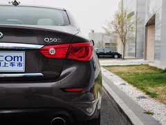 2014款 3.7L 豪华运动版