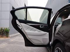 2014款 3.7L 豪华运动版