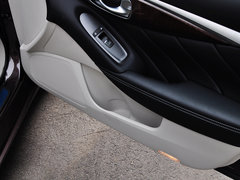 2014款 3.7L 豪华运动版