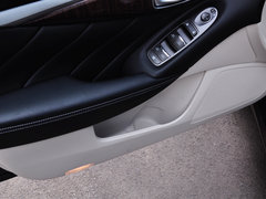 2014款 3.7L 豪华运动版