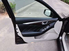 2014款 3.7L 豪华运动版