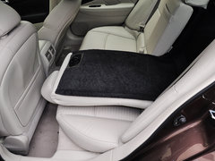 2014款 3.7L 豪华运动版