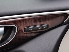 2014款 3.7L 豪华运动版