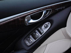 2014款 3.7L 豪华运动版