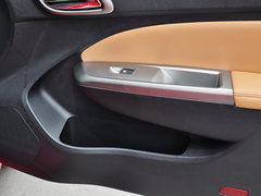 宝骏610 2014款 1.5L 自动 豪华型