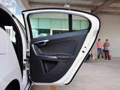 2014款 改款 2.0T 自动 T5 个性运动版