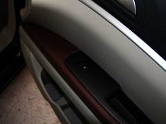 2014款 2.4L 自动 CT豪华商务舒适版 7座