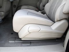 2014款 2.4L 自动 CT豪华商务舒适版 7座