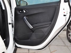 2014款 1.6L 手动 时尚版 5座
