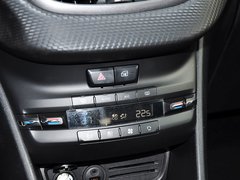 标致2008 2014款 1.6L 手动 时尚版 5座