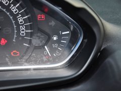 标致2008 2014款 1.6L 手动 时尚版 5座