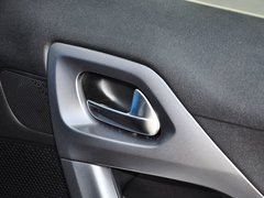 2014款 1.6L 手动 时尚版 5座
