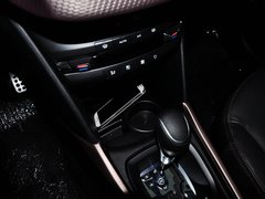 2014款 1.6L 自动 领航版 5座