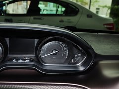 2014款 1.6L 自动 领航版 5座