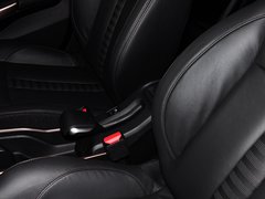 2014款 1.6L 自动 领航版 5座