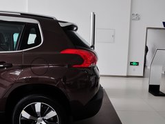 2014款 1.6L 自动 领航版 5座