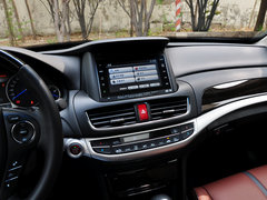 2014款 3.0 自动 AWD 尊贵导航版