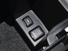 2014款 3.0 自动 AWD 尊贵导航版