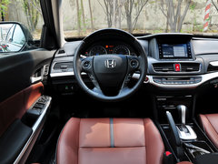 2014款 3.0 自动 AWD 尊贵导航版