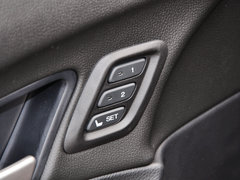 2014款 3.0 自动 AWD 尊贵导航版
