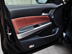 2014款 3.0 自动 AWD 尊贵导航版