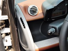 2014款 1.0 MHD 硬顶BoConcept特别版