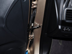 2014款 1.6L 自动 尊贵型
