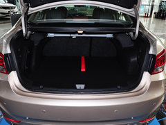 2014款 1.6L 自动 尊贵型