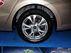 2014款 1.6L 自动 尊贵型