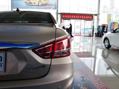 2014款 1.6L 自动 尊贵型