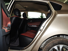 2014款 1.6L 自动 尊贵型
