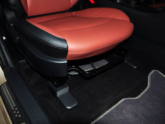 2014款 1.6L 自动 尊贵型