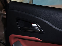 2014款 1.6L 自动 尊贵型