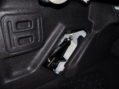 2014款 1.6L 自动 尊贵型