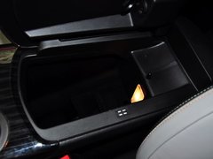 标致3008 2014款 1.6THP 自动 罗兰·加洛斯版 5座