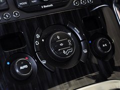 标致3008 2014款 1.6THP 自动 罗兰·加洛斯版 5座