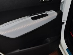 标致3008 2014款 1.6THP 自动 罗兰·加洛斯版 5座